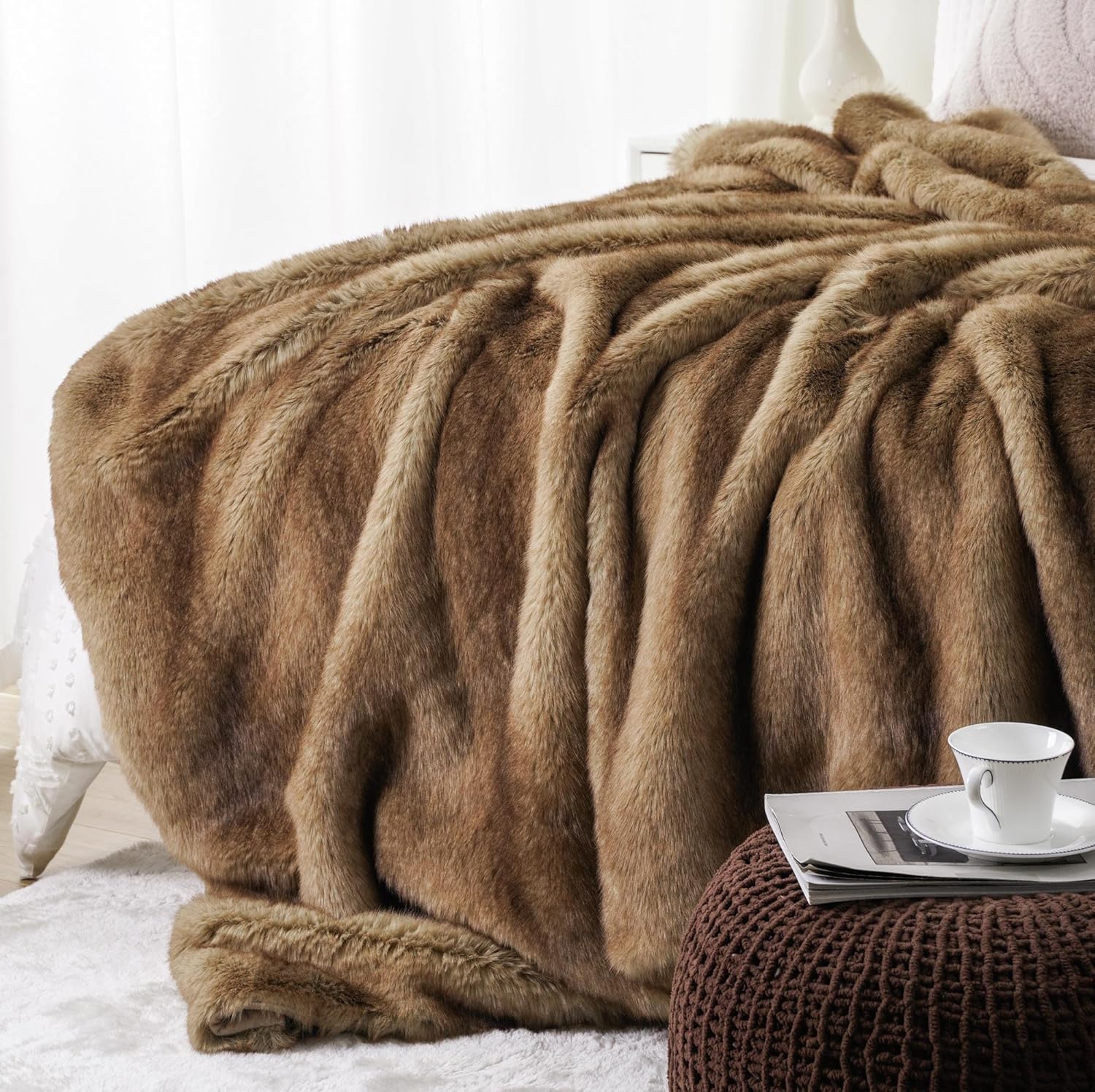BATTILO HOME Luxury Camel Faux Fur Throw Blanket, Soft Cozy Warm Mink Fur Blanket for Bed, Home