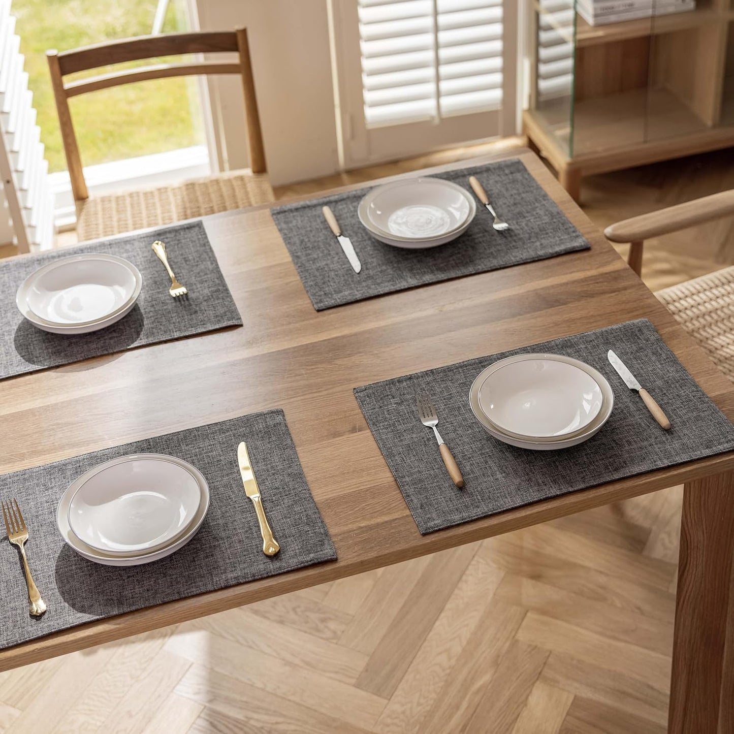 Demetex Placemats Table Mats Set of 4 Heat Resistant Washable Cloth Place Mats for Dining Table