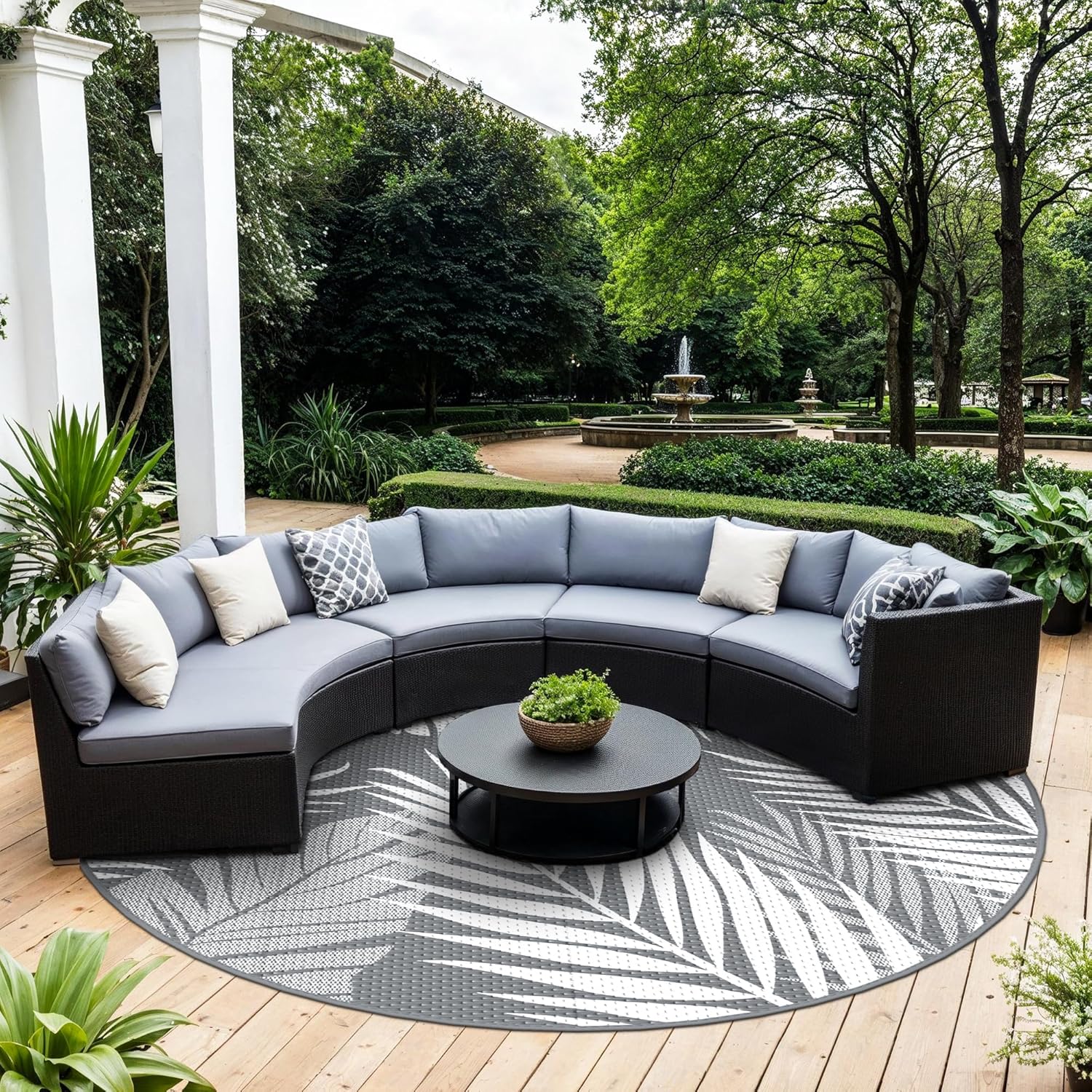 GENIMO Outdoor Rug 10' Round Waterproof for Patios Clearance, Reversible Outdoor Plastic Straw