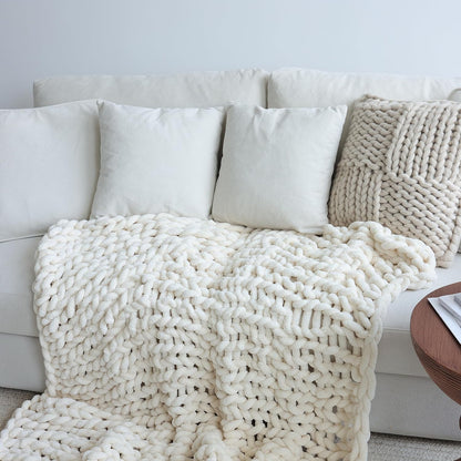Maetoow Chenille Chunky Knit Blanket Throw （82×86 Inch）, Handmade Warm & Cozy Blanket Couch, Bed