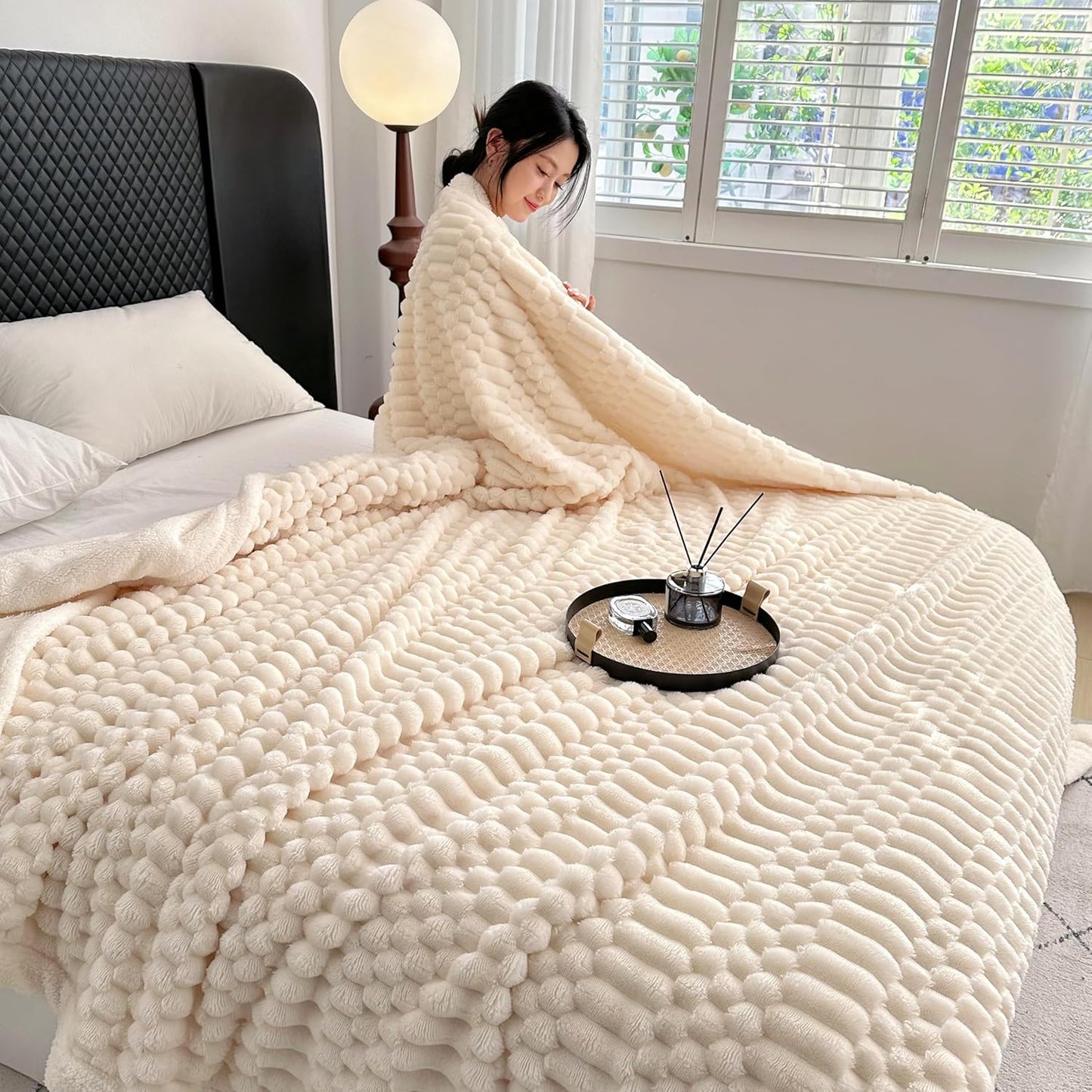 UKELER Sherpa Bed Blankets 80 × 90 inch, Ultra Soft Queen Size Throw Blanket for All Season, 470