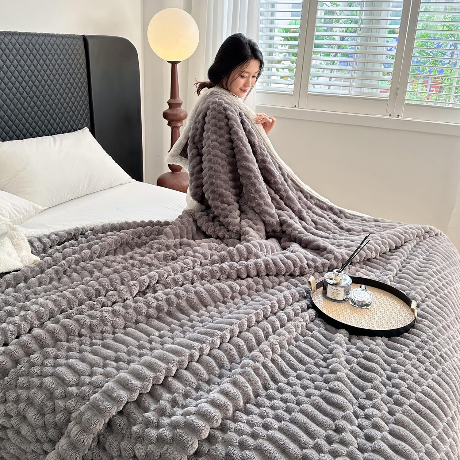 UKELER Sherpa Bed Blanket 80 × 90 inch, Ultra Soft Queen Size Throw Blanket for All Season, 470 GSM