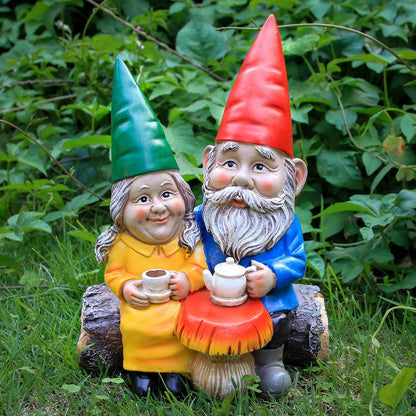 Garden Gnome Statue for Outdoor Decoration,Couple in Love Gnome Figurine for Patio Yard Lawn