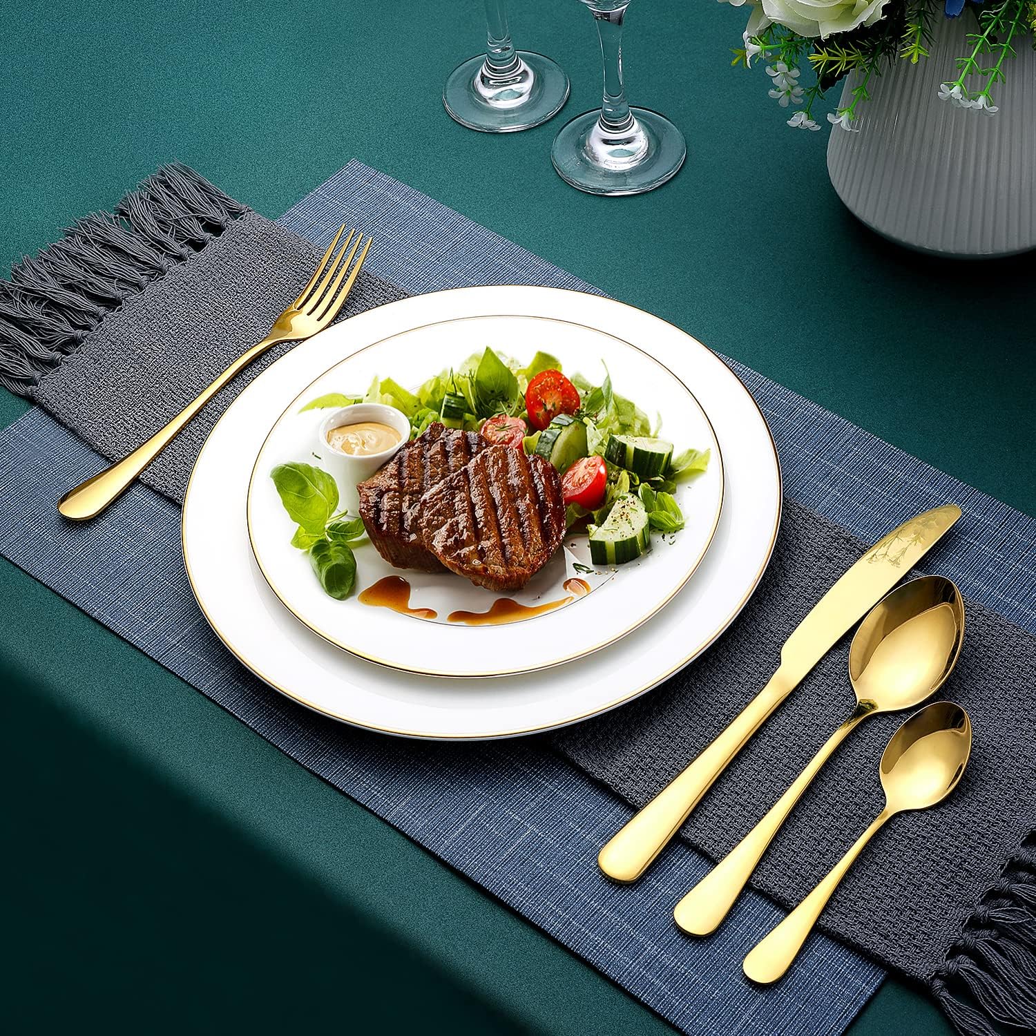 Gold Silverware Set, OGORI 24-Piece Food Grade Stainless Steel Gold Flatware Set, Kitchen Utensil