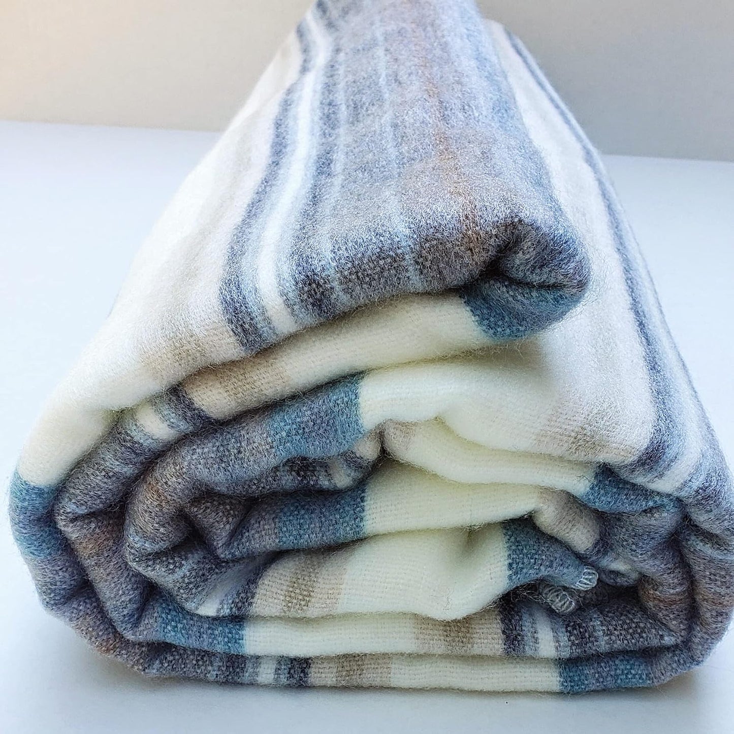 Alpaca Wool Throw Blanket | Super Soft, Lightweight, Breathable and Hypoallergenic | Non-Itchy or