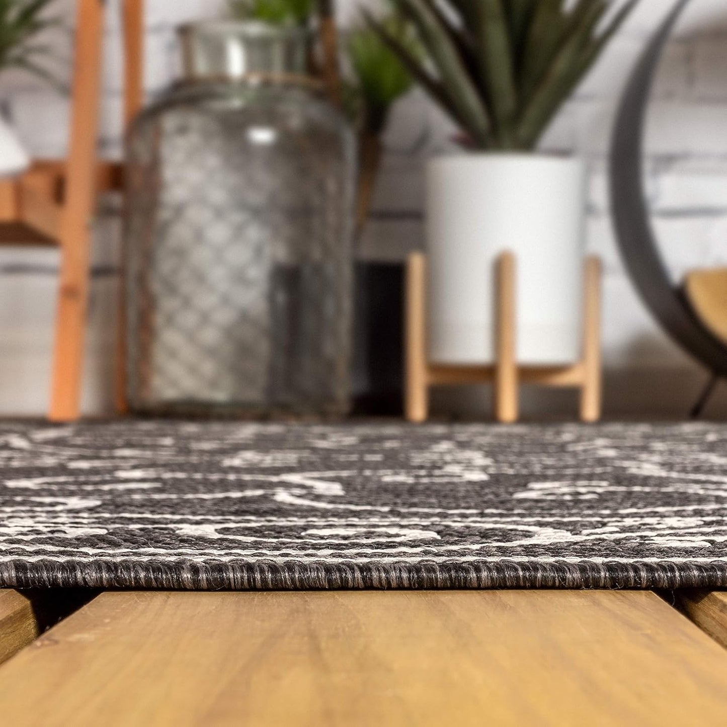 JONATHAN Y Vintage Filigree Indoor Outdoor Octagon Area Rug 5 Ft Black/Gray, Charleston Textured