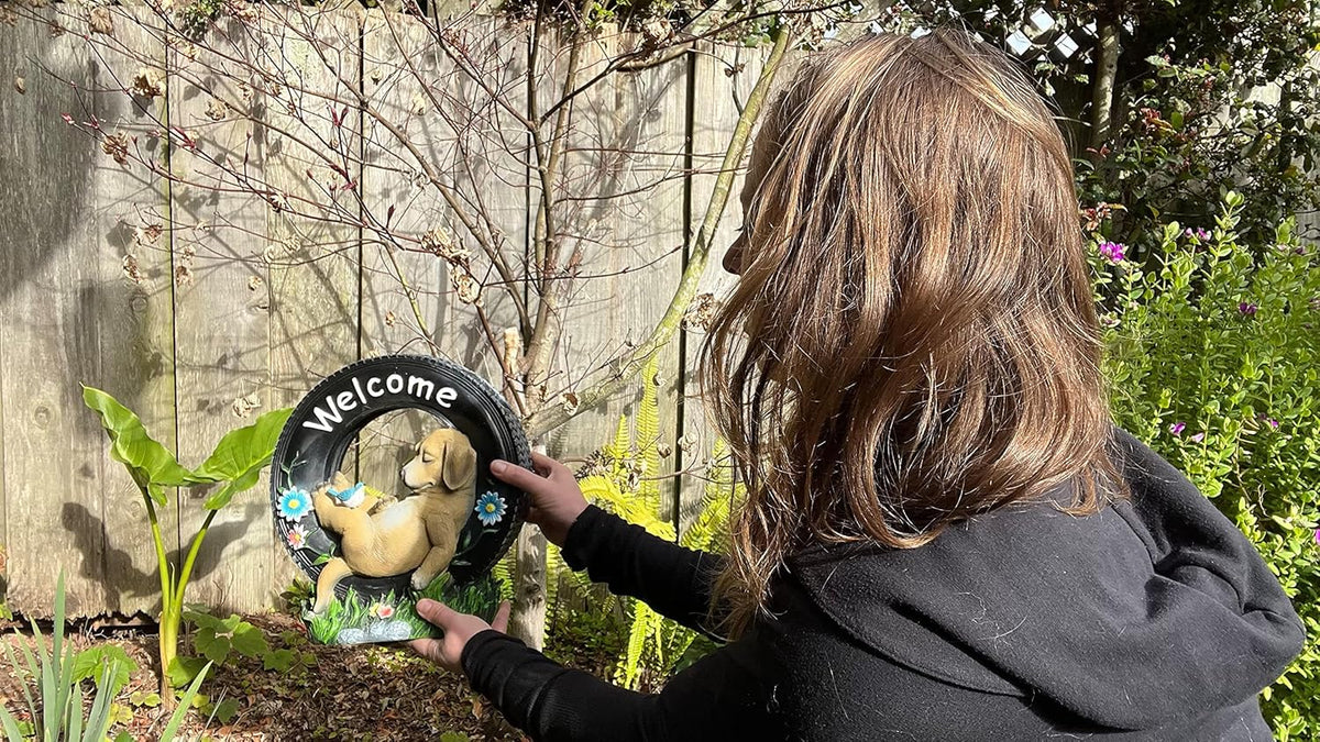 VP Home Chillaxing Welcome Puppy Dog Solar Powered LED Garden Light Welcome Chillax Puppy Statue