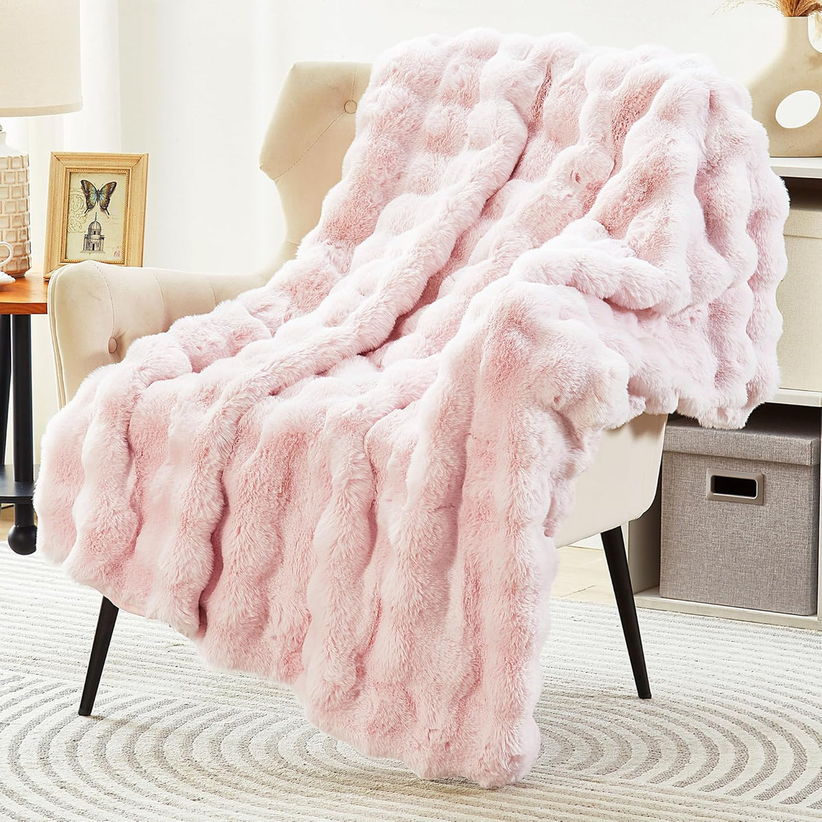 DREAMNINE Large Soft Thick Fuzzy Bubble Faux Rabbit Fur Bed Blanket Queen Size - 80" x 90", Big