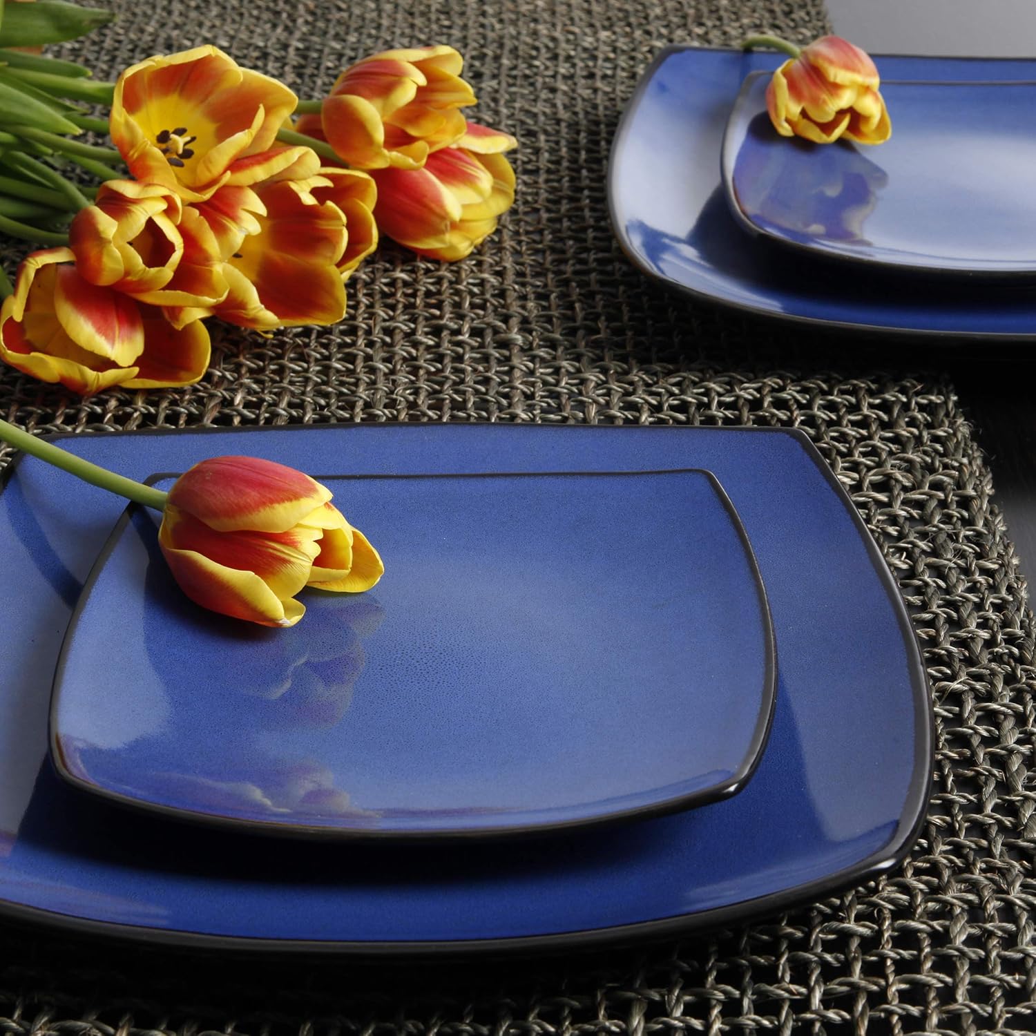 Gibson Elite Soho Lounge Square Reactive Glaze Stoneware Dinnerware Set, Service for 4 (16pc)