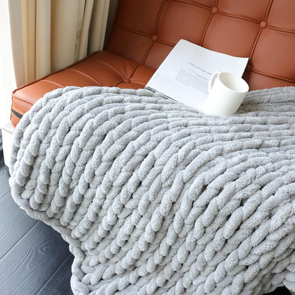 Maetoow Chenille Chunky Knit Blanket Throw （40×50 Inch）, Handmade Warm & Cozy Blanket Couch, Bed