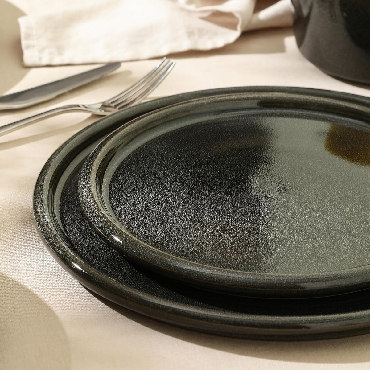 Stone Lain Eden 4-Piece Dinner Plate Set Stoneware, Charcoal Grey