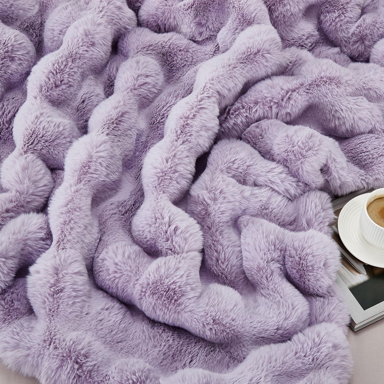 DREAMNINE Large Soft Thick Fuzzy Bubble Faux Rabbit Fur Blanket Full Size 70" x 80", Double Sided