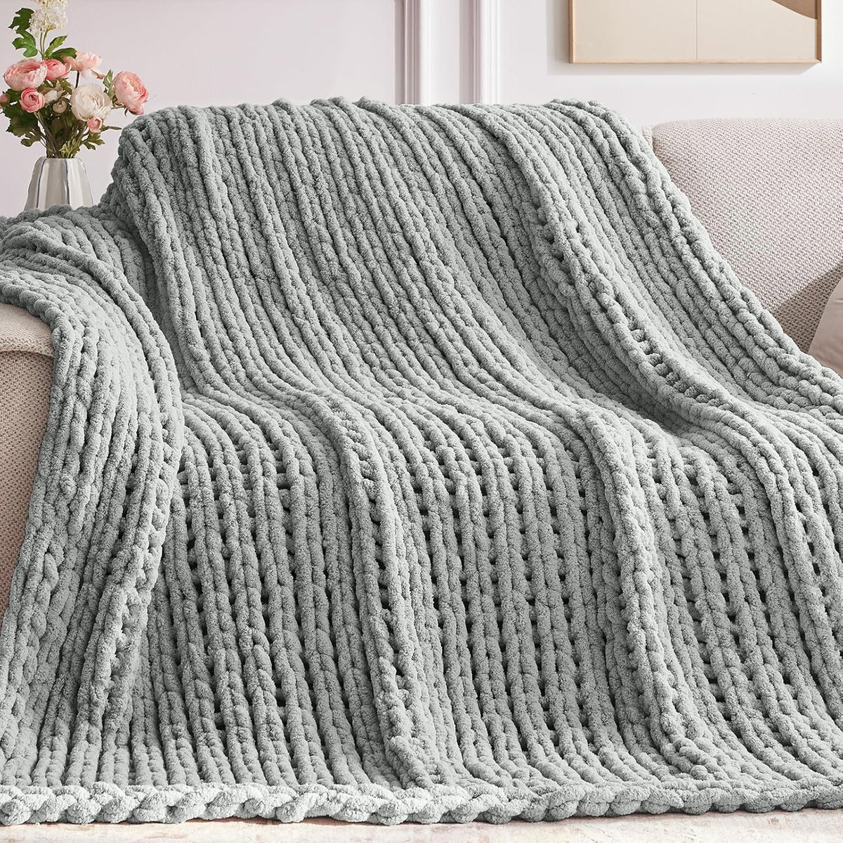 Chunky Knit Throw Blanket, 60''*80'' Knitted Throw Chenille Yarn for Bed Couch, Handmade Light Grey