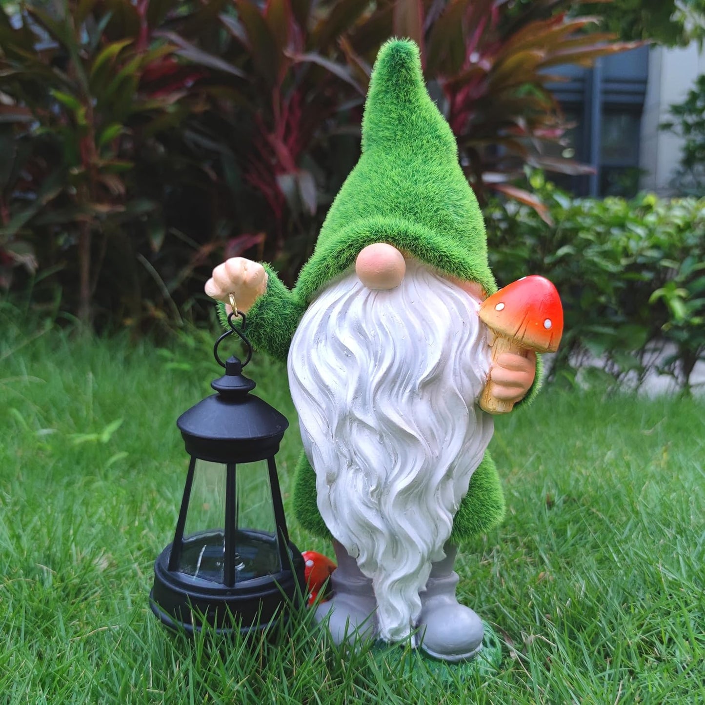 Solar Gnomes Garden Statues,Resin Gnome Figurine Holding Mushroom and Solar Lights Lantern,Outdoor
