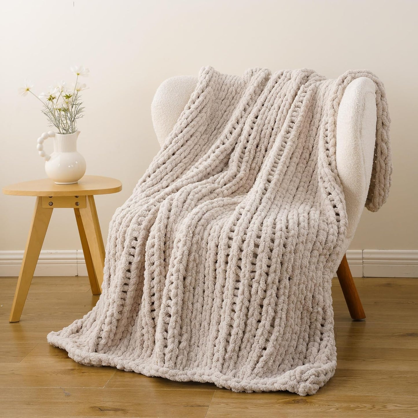 Battilo Chunky Knit Throw Blanket, Soft and Thick Chenille Throw Blanket, 50"x60" Handmade Cable