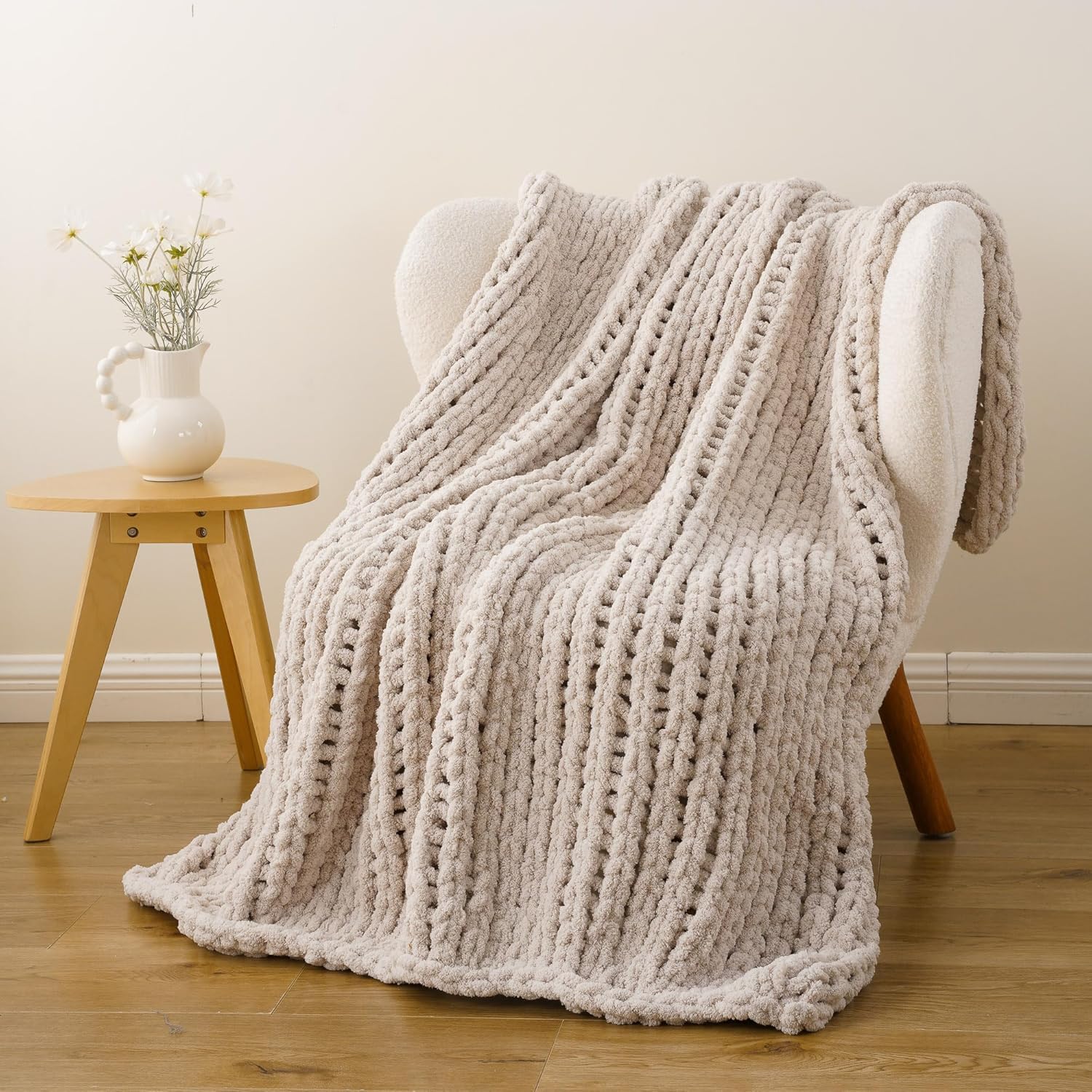 Battilo Chunky Knit Throw Blanket, Soft and Thick Chenille Throw Blanket, 50"x60" Handmade Cable