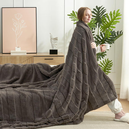 Amélie Home Luxury Striped Faux Fur Throw Blanket for Couch, Embossed Split Fur Cozy Fuzzy Fluffy