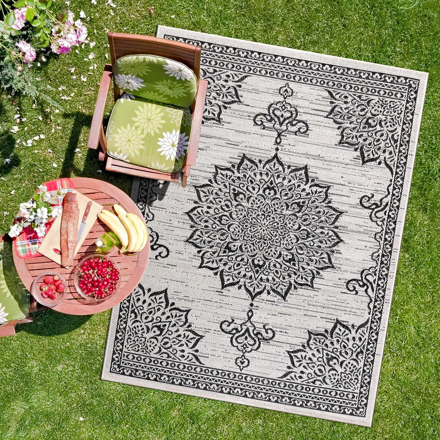 CAMILSON Outdoor Rug, 5x7 Medallion White Black Modern Area Rugs for Indoor and Outdoor Patios