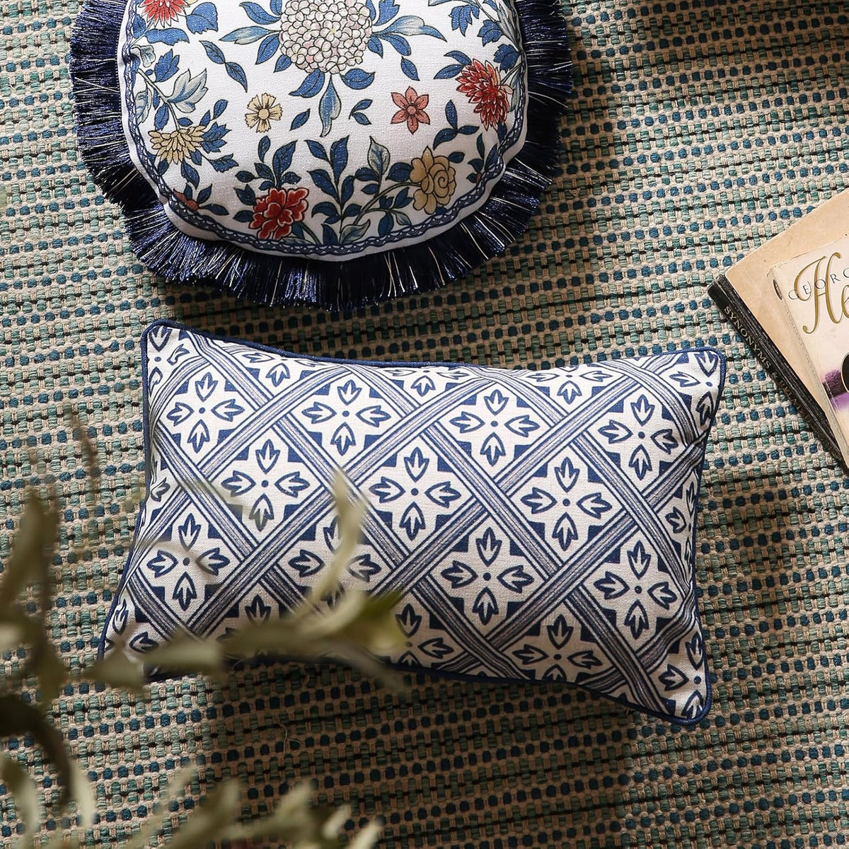 patdrea Designer Floral Linen Throw Pillow Covers,Blue French Cottage Flower Pattern Decorative