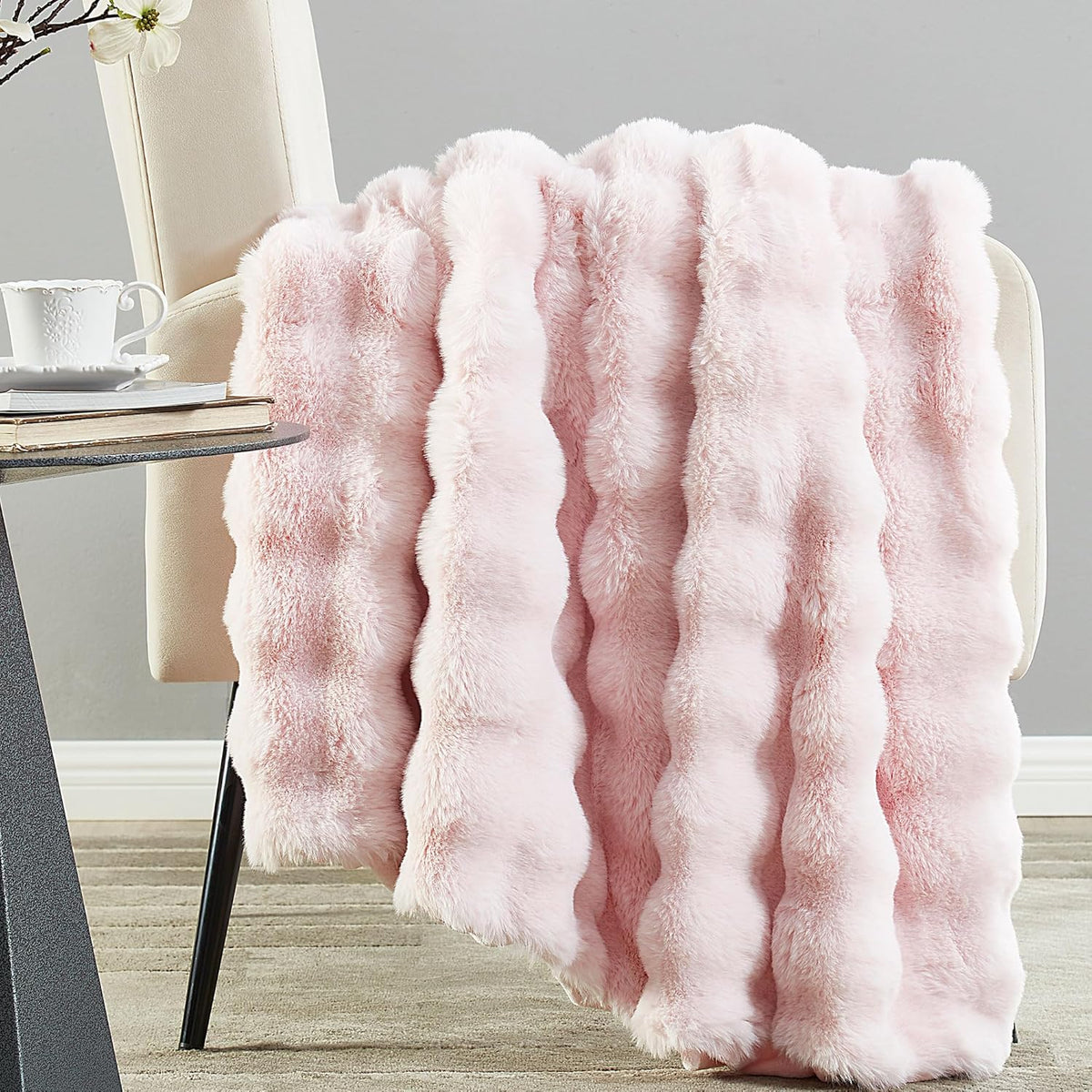 DREAMNINE Large Soft Thick Fuzzy Bubble Faux Rabbit Fur Bed Blanket Queen Size - 80" x 90", Big