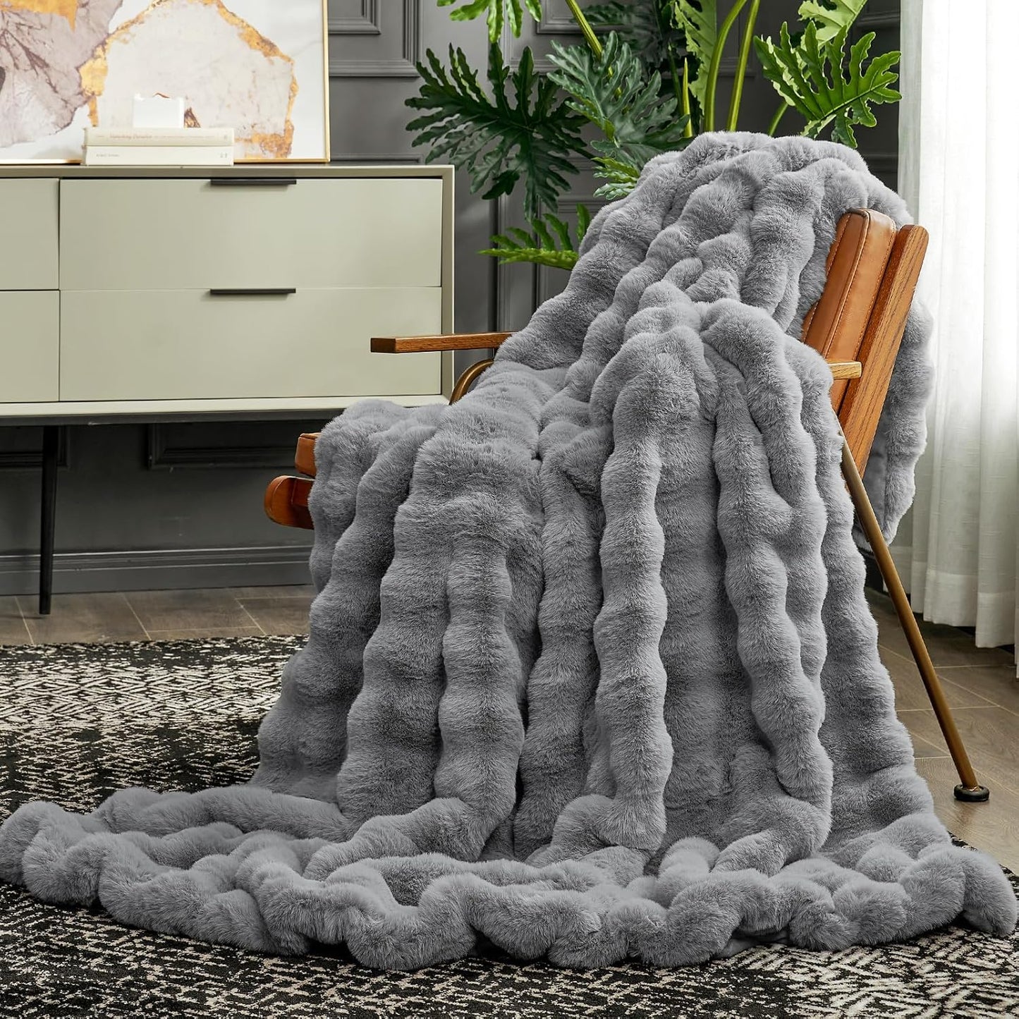 Cozy Bliss Faux Fur Throw Blanket for Couch, Fuzzy Soft Plush Thick Bubble Blanket for Sofa Bedroom