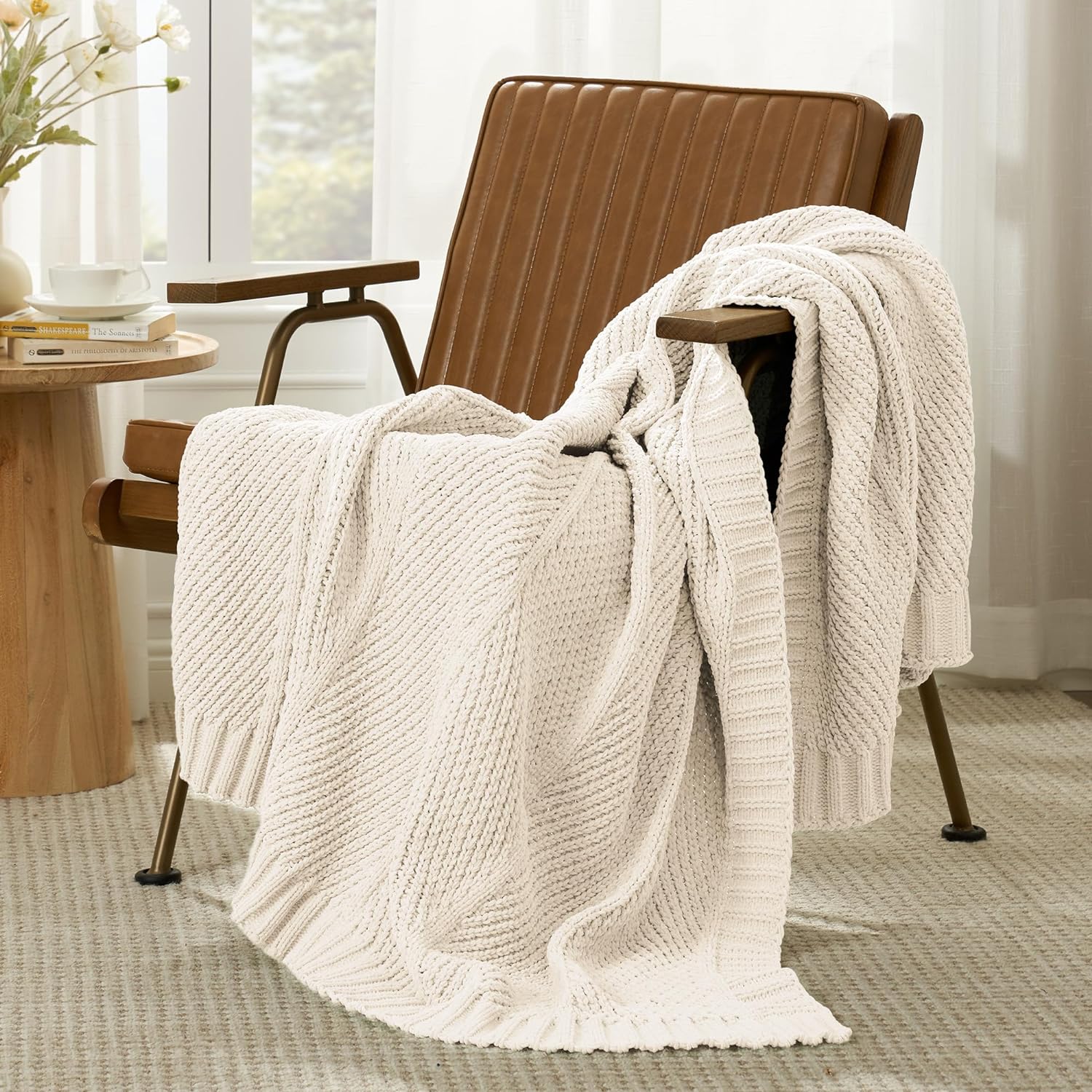 Amélie Home Chenille Knit Throw Blanket for Couch, Chevron Texture Decorative Soft Blanket for