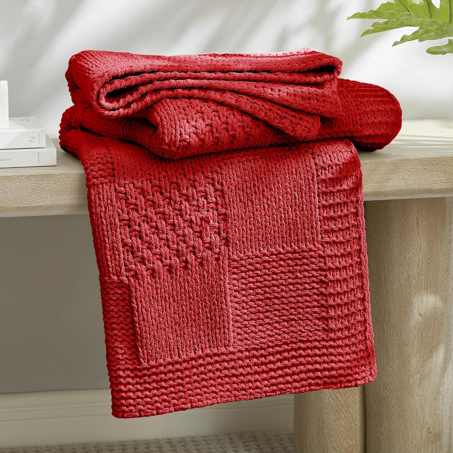 Amélie Home Chenille Knit Throw Blanket for Couch, Checkered Texture Decorative Soft Blanket for