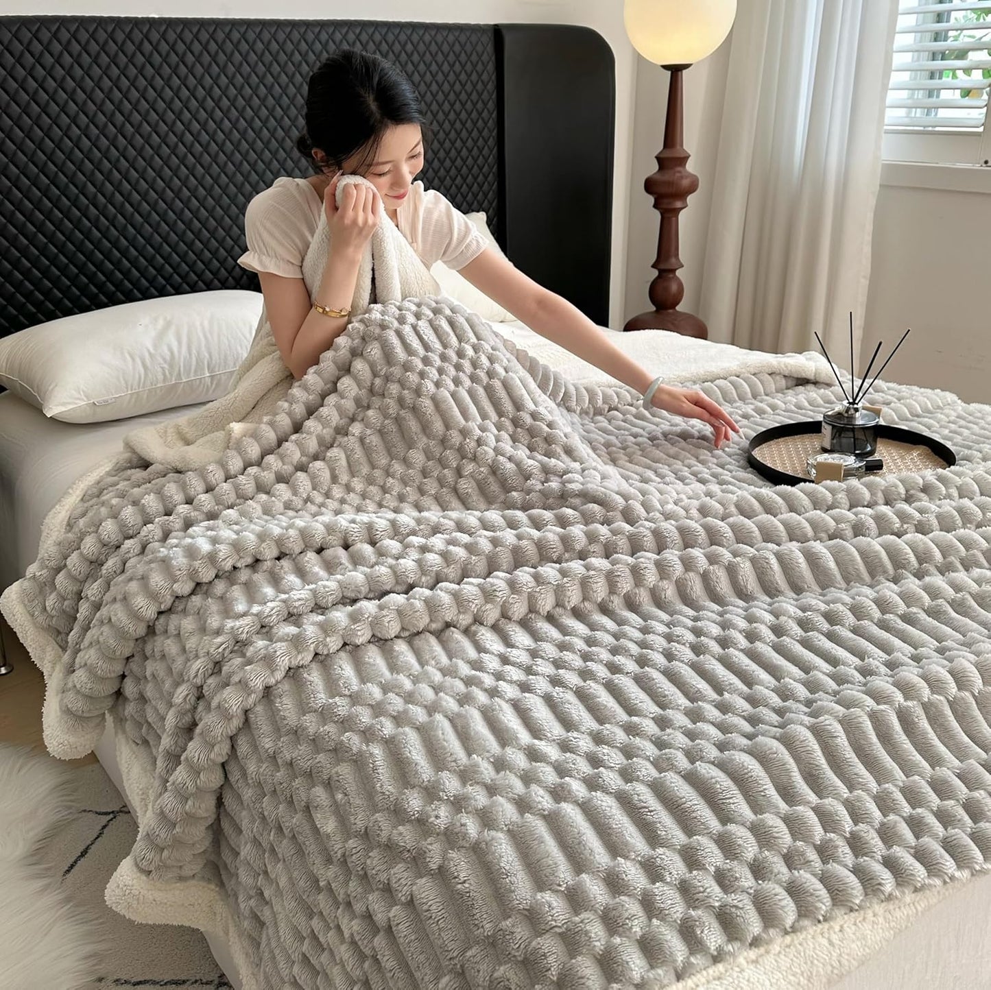 UKELER Sherpa Bed Blanket 80 × 90 inch, Ultra Soft Queen Size Throw Blanket for All Season, 470 GSM