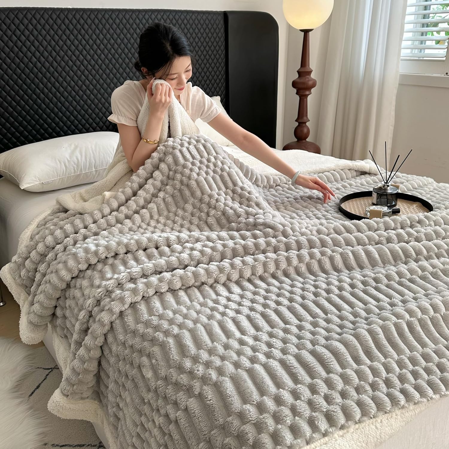 UKELER Sherpa Bed Blanket 80 × 90 inch, Ultra Soft Queen Size Throw Blanket for All Season, 470 GSM