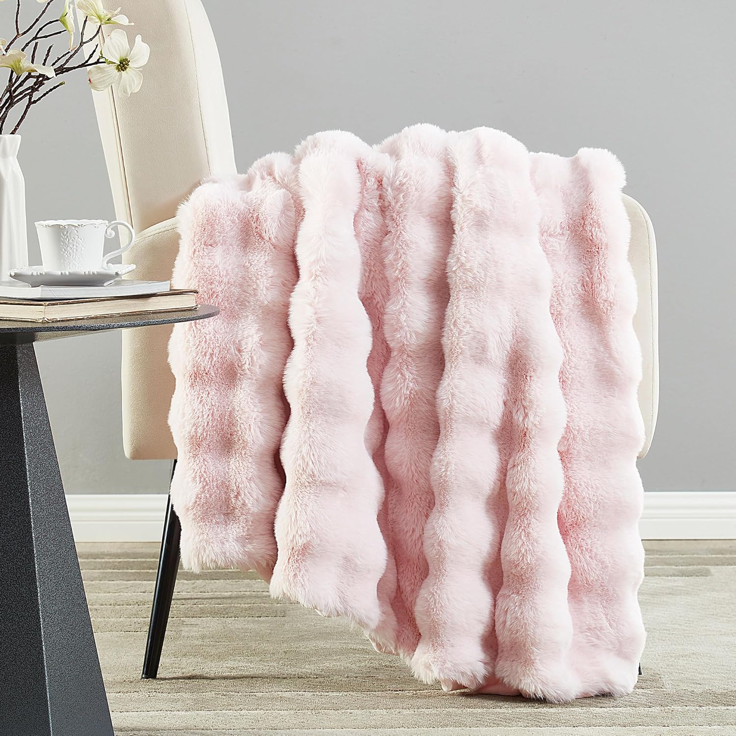 DREAMNINE Decorative Soft Thick Fuzzy Bubble Faux Rabbit Fur Throw Blanket for Couch Sofa