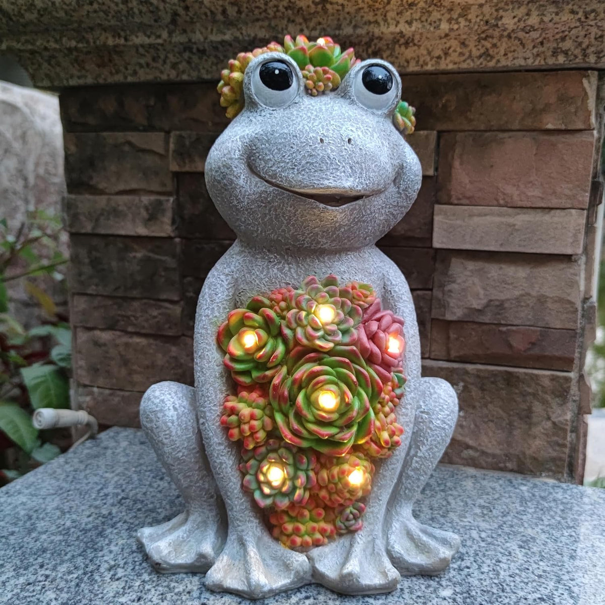 Large Frog Solar Garden Outdoor Statues with Succulent and 8 LED Lights,Outside Solar Frog Art