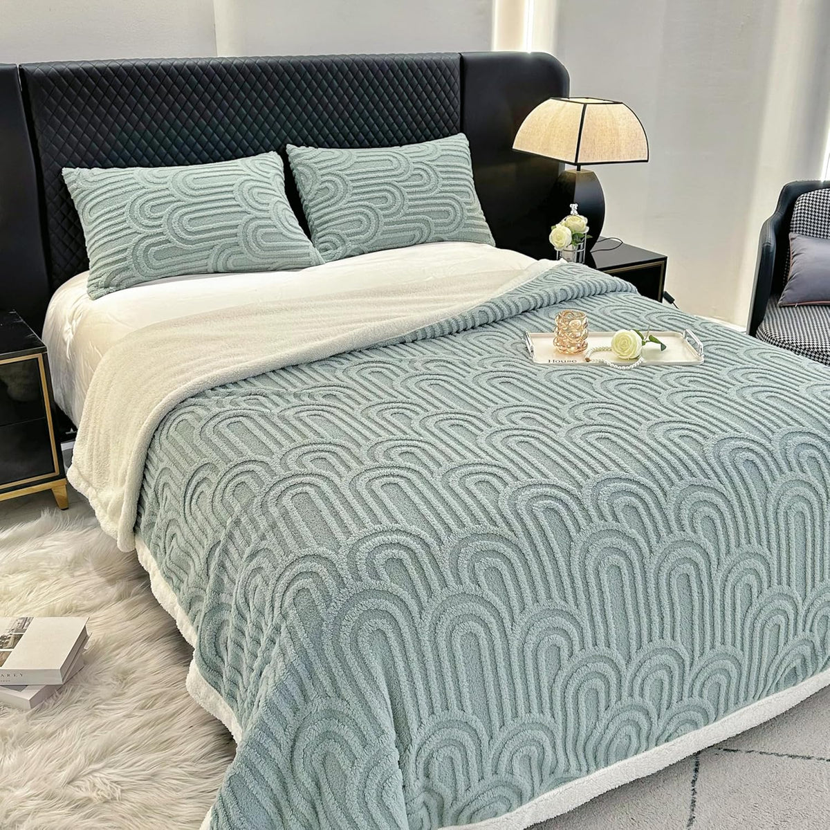 UKELER Sherpa Bed Blanket 80 × 90 inch, Ultra Soft Queen Size Throw Blanket for All Season, Cozy