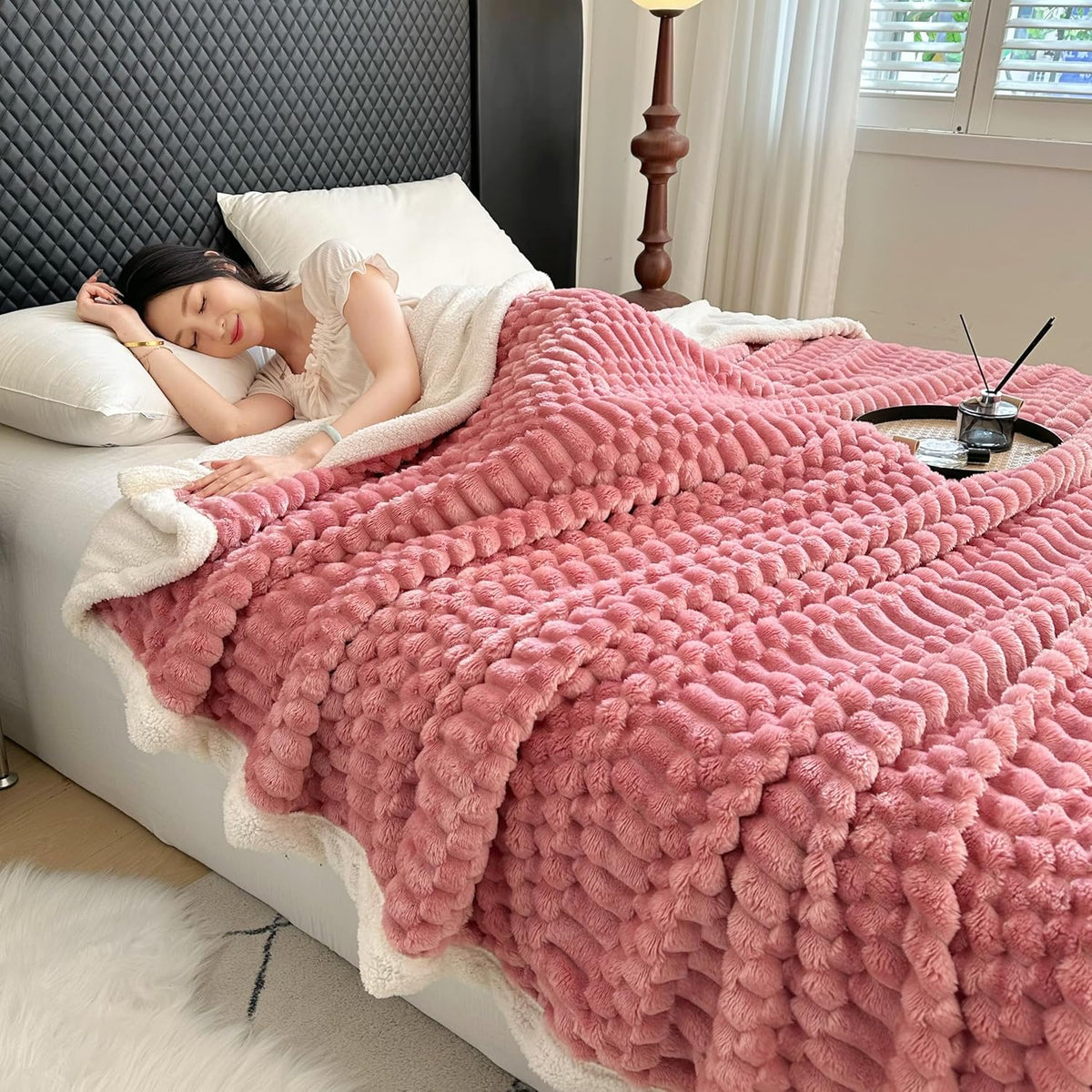 UKELER Sherpa Bed Blanket 80 × 90 inch, Ultra Soft Queen Size Throw Blankets for All Season, 470