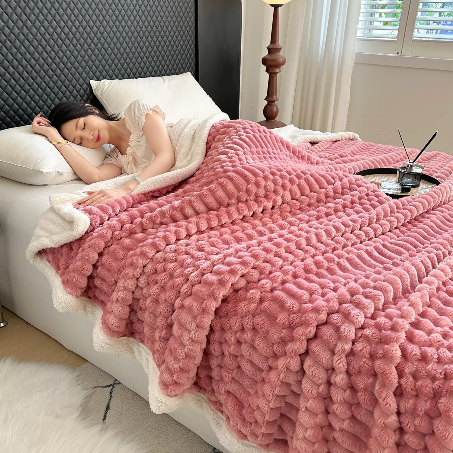 UKELER Sherpa Bed Blanket 80 × 90 inch, Ultra Soft Queen Size Throw Blankets for All Season, 470