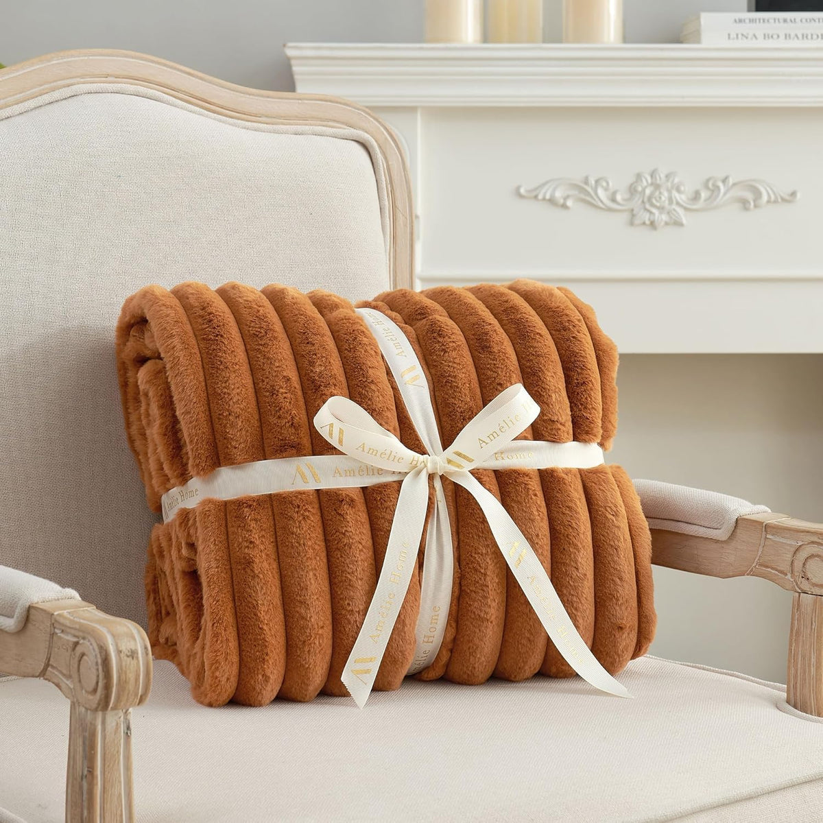 Amélie Home Faux Fur Throw Blanket for Couch, Cozy Fuzzy Fluffy Fur Luxurious Soft Striped Plush