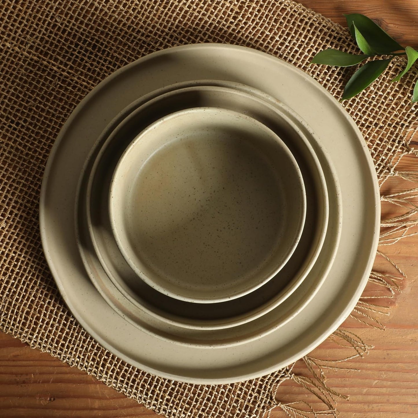 Gibson Elite Tatum Premium Porcelain Matte Reactive Glaze 16-Piece (Service for 4) Plates and Bolws