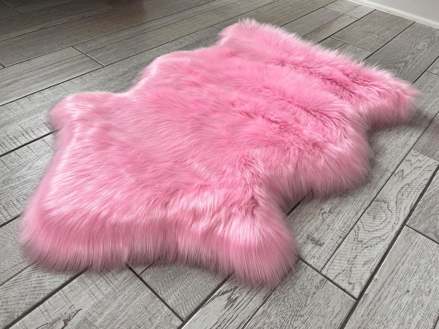 LAMBZY Faux Sheepskin Super Soft Hypoallergenic Free Shape Silky Shag Rug, Luxury Shaggy Plush
