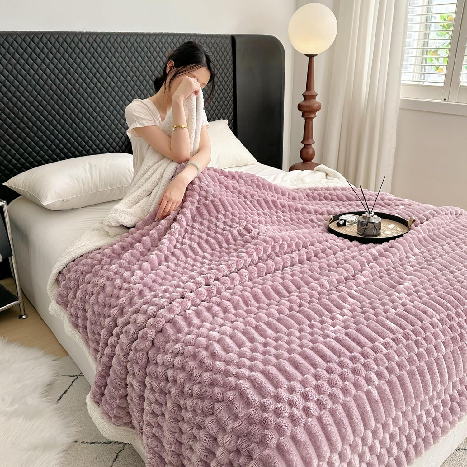 UKELER Sherpa Throw Blankets 60 × 80 inch, 470 GSM Striped Sherpa Fleece Blanket for All Season
