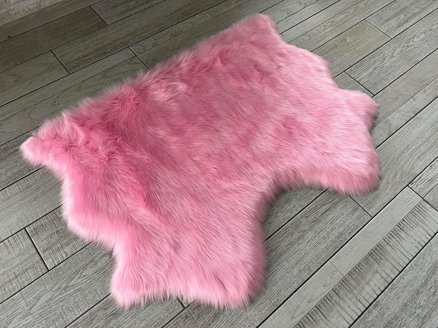 LAMBZY Faux Sheepskin Super Soft Hypoallergenic Free Shape Silky Shag Rug, Luxury Shaggy Plush
