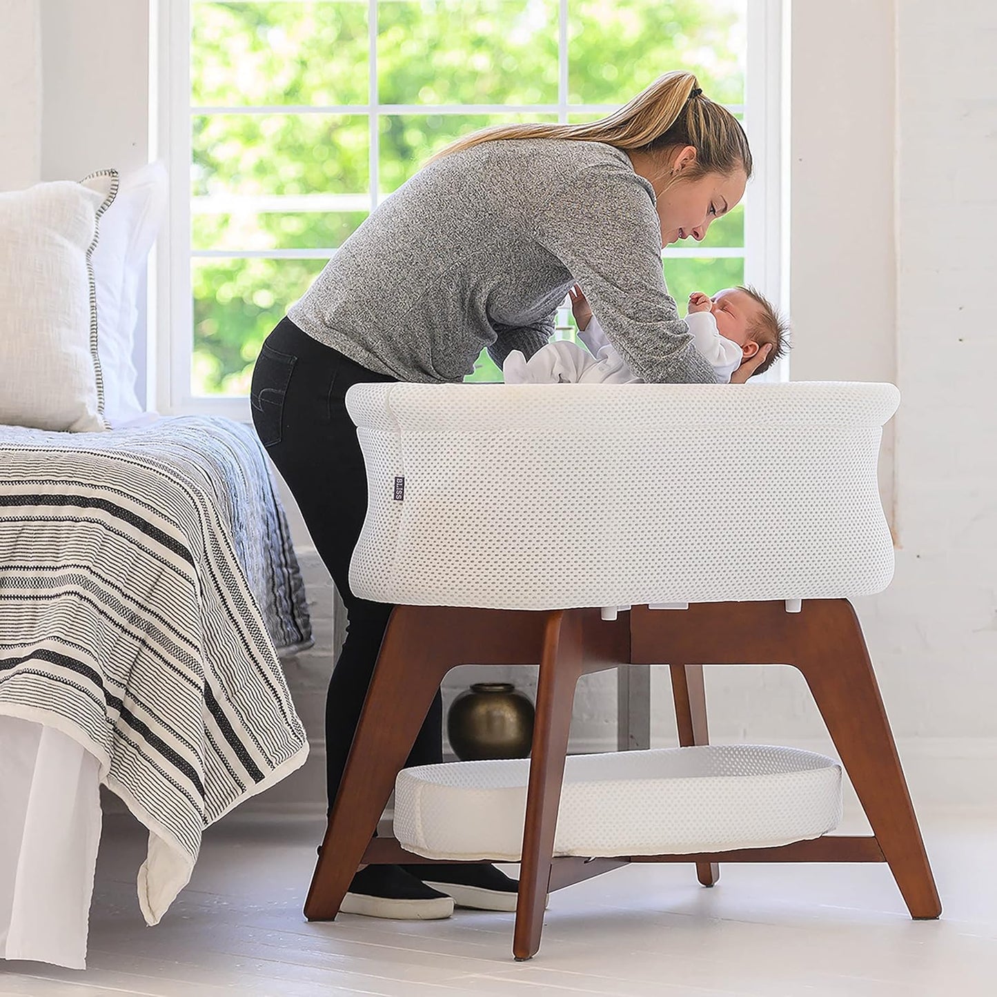 Evi Smart Baby Bassinet Beside Sleeper with Auto-Glide, Ambient Nightlight & Sensory Sounds