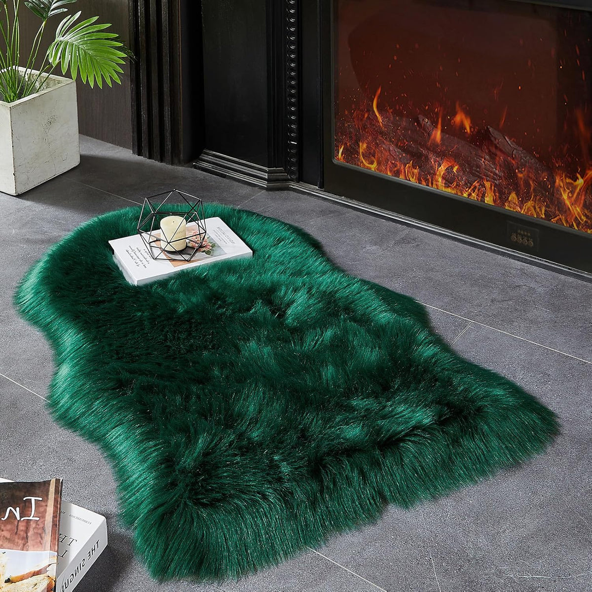 AMTOVO Faux Fur Rug, Dark Green Small Area Rug, Fluffy Sheepskin Rug, Fuzzy Ultra Soft 2 x 3 ft