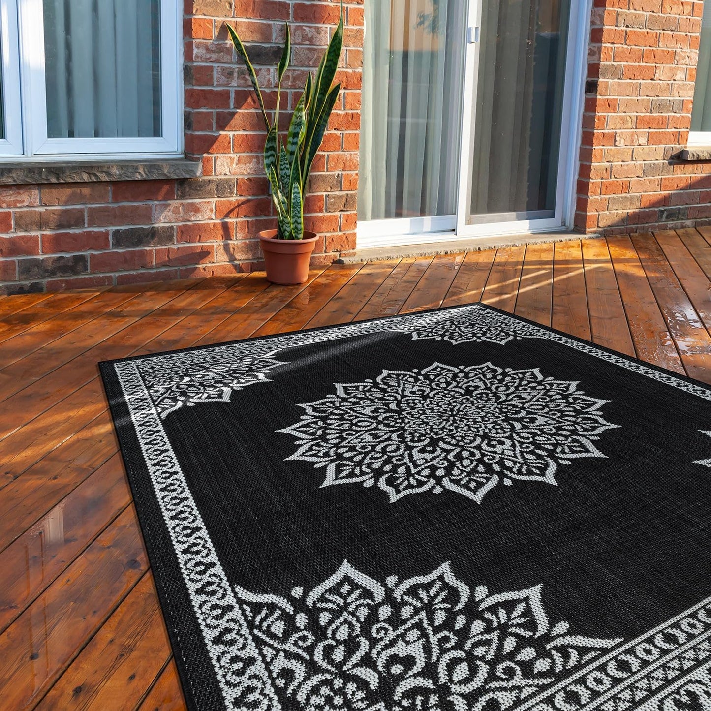 CAMILSON Outdoor Rug, 6x9 Medallion Black White Modern Area Rugs for Indoor and Outdoor Patios