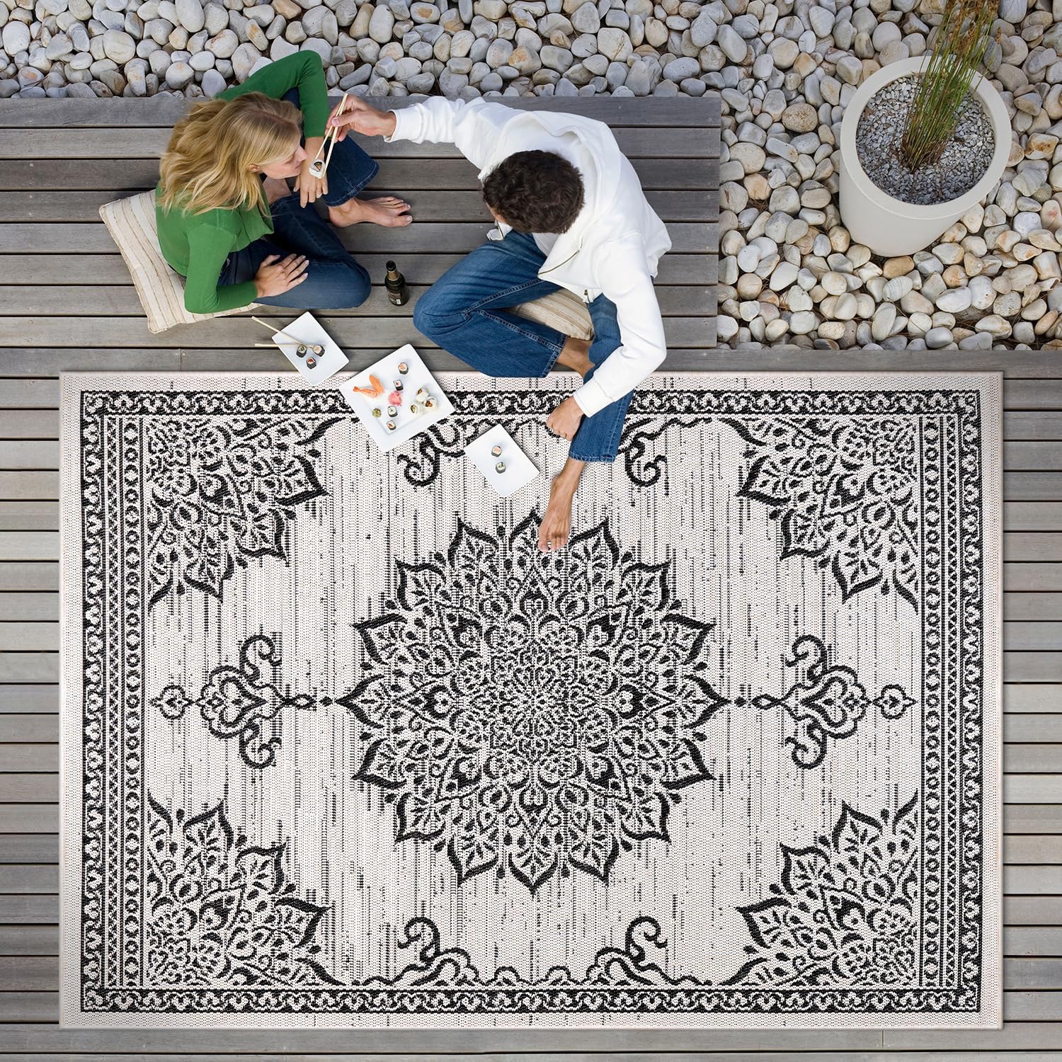 CAMILSON Outdoor Rug, 5x7 Medallion White Black Modern Area Rugs for Indoor and Outdoor Patios