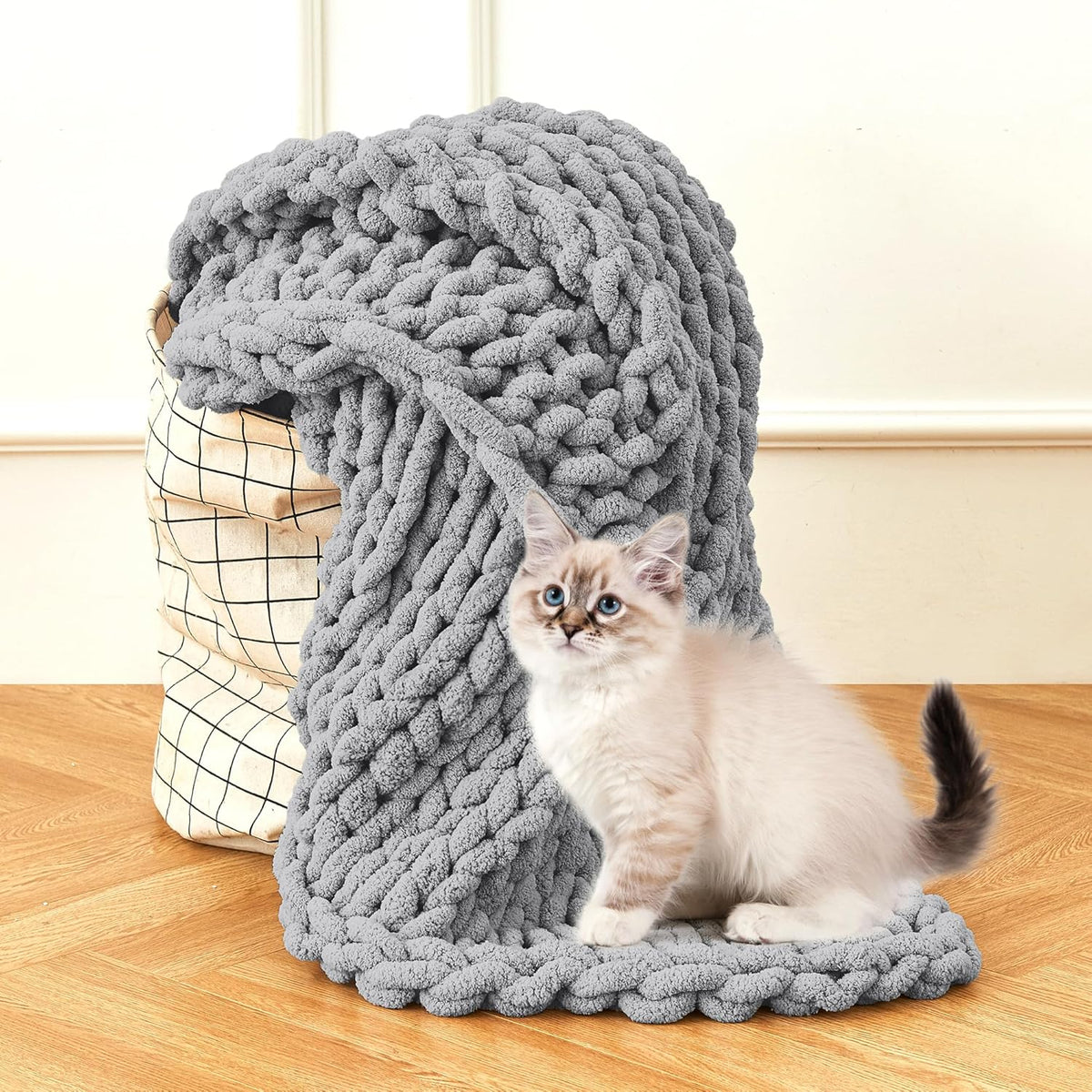 Admitrack Chunky Knit Blanket Throw, 100% Hand Knit Chenille Throw Blanket for Sofa & Home Decor