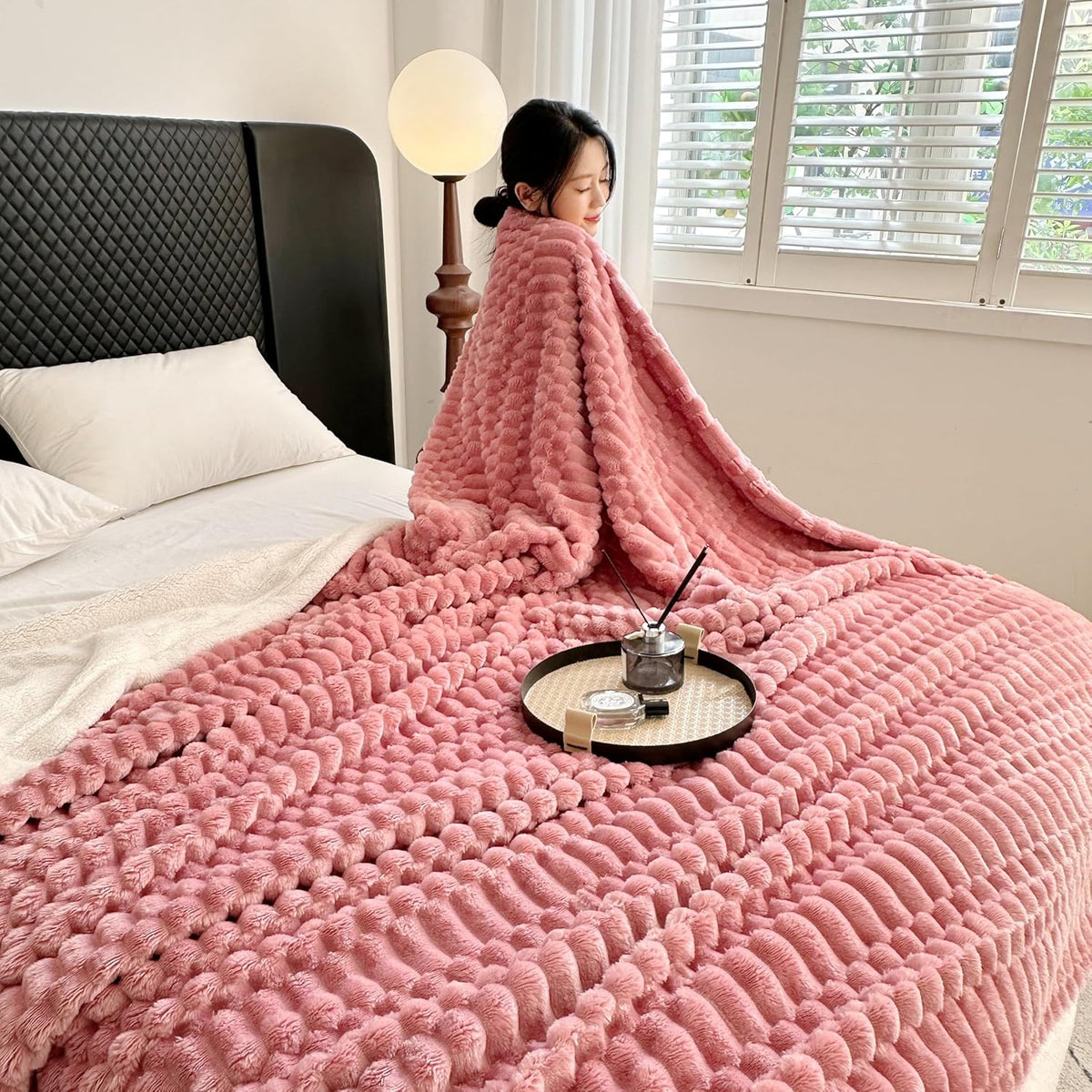 UKELER Sherpa Bed Blanket 80 × 90 inch, Ultra Soft Queen Size Throw Blankets for All Season, 470