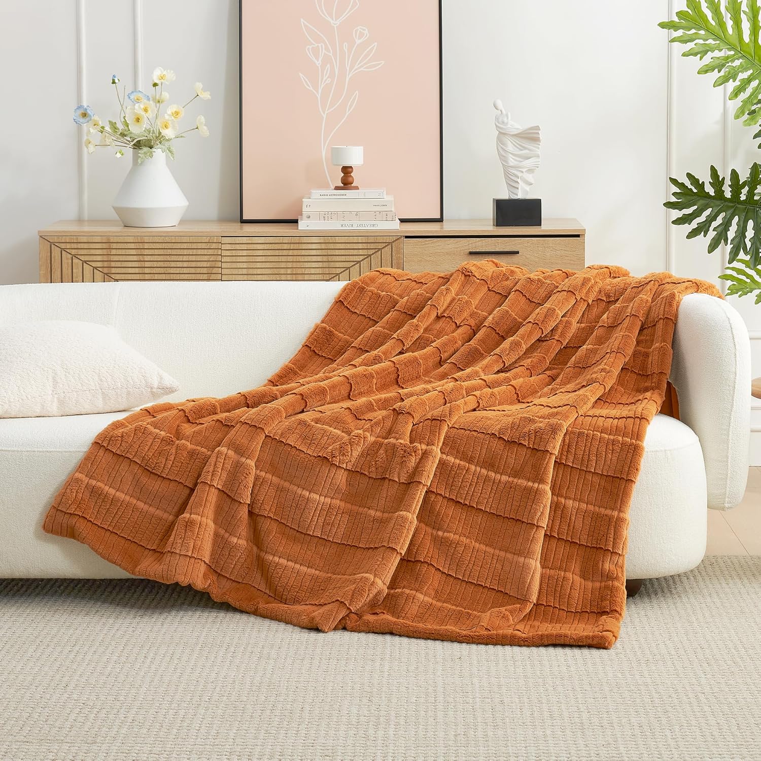 Amélie Home Luxury Striped Faux Fur Throw Blanket for Couch, Embossed Split Fur Cozy Fuzzy Fluffy