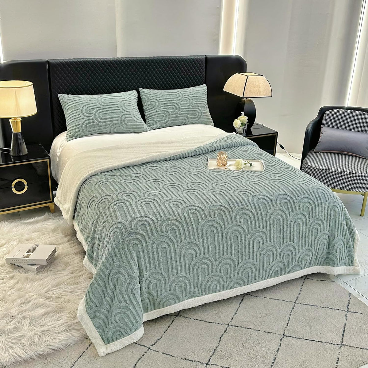 UKELER Sherpa Bed Blanket 80 × 90 inch, Ultra Soft Queen Size Throw Blanket for All Season, Cozy