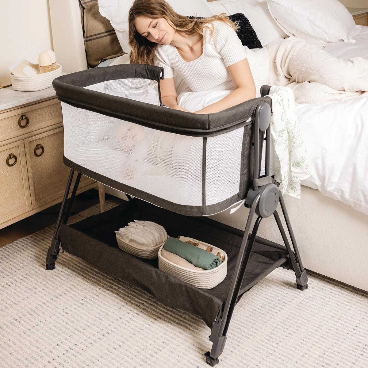 Baby Bedside Sleeper - Bassinet & Bedside Crib with Height Adjustment & Wheels - Can Be Placed Next