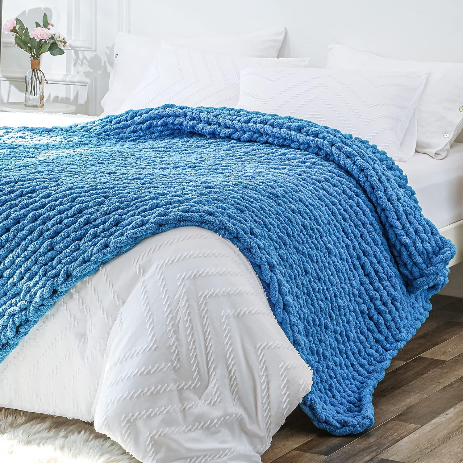 Bigacogo Chunky Knit Throw Blanket for Couch, 51x63 inches, 100% Hand Knitted with Thick Jumbo