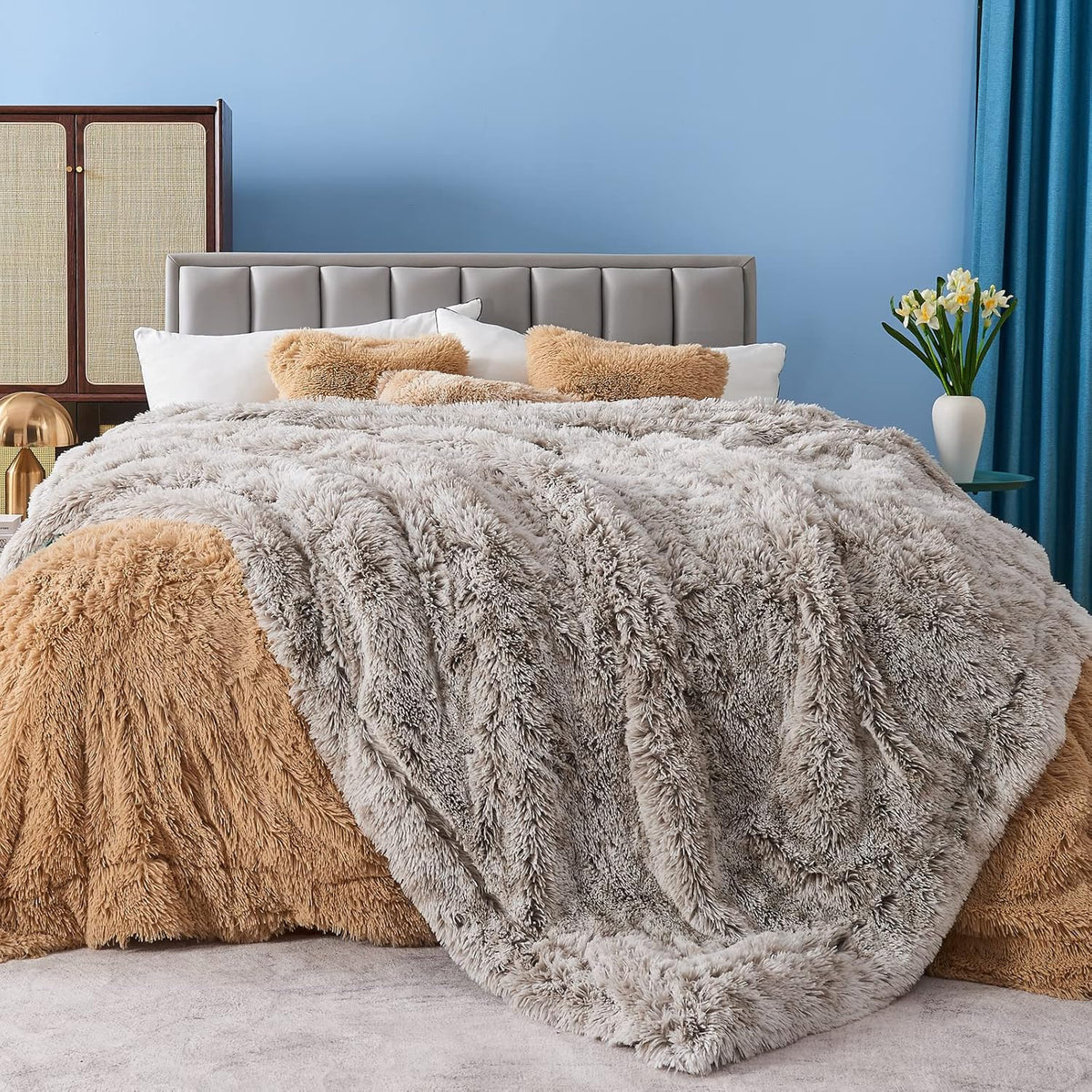 GONAAP Fuzzy Faux Fur Throw Blanket Frosty Grey Super Soft Cozy Plush Fuzzy Shaggy Blanket for